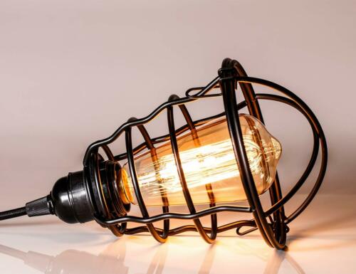 Moderner Drahtkäfig