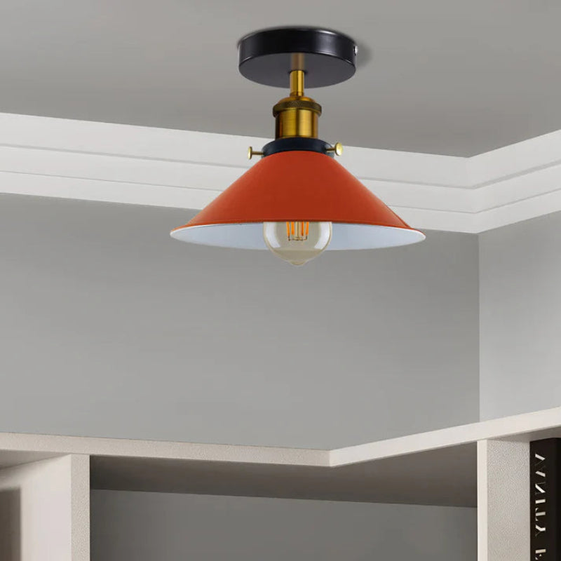 Moderne LED-Deckenlampe aus Metall in Orange mit E27