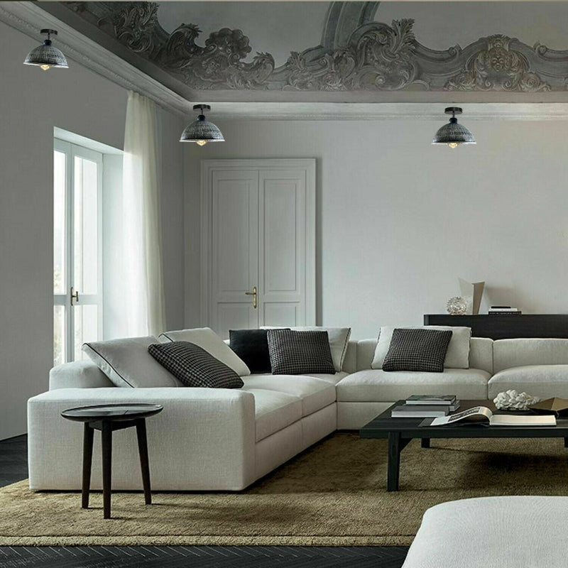 Deckenleuchte im Retro-Design mit Metallschirm