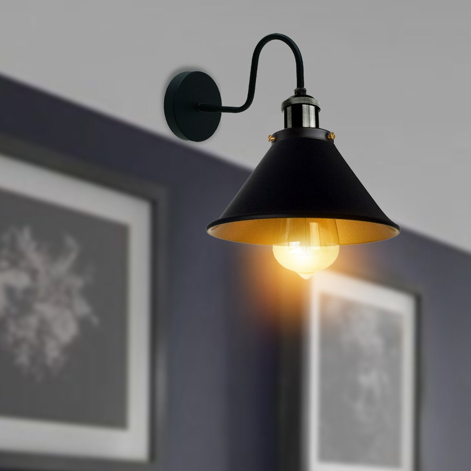 Wandleuchte innen
Konische metall Wandlampe