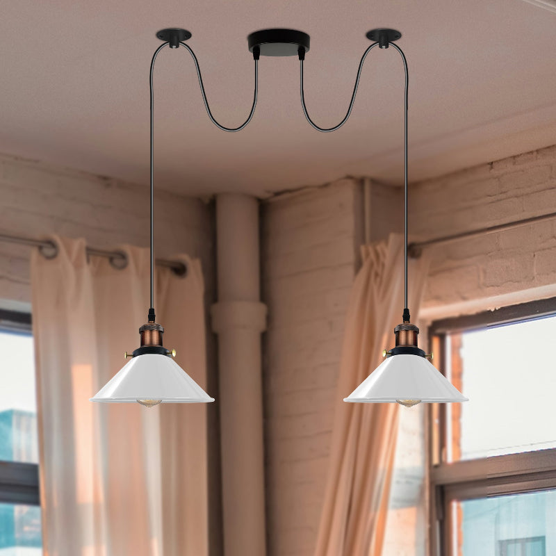 Moderne 2-Kopf-Leuchte mit weißen Metall-Kegelschirmen und E27-Fassung – ideal für Küche, Esszimmer oder Arbeitsbereich.