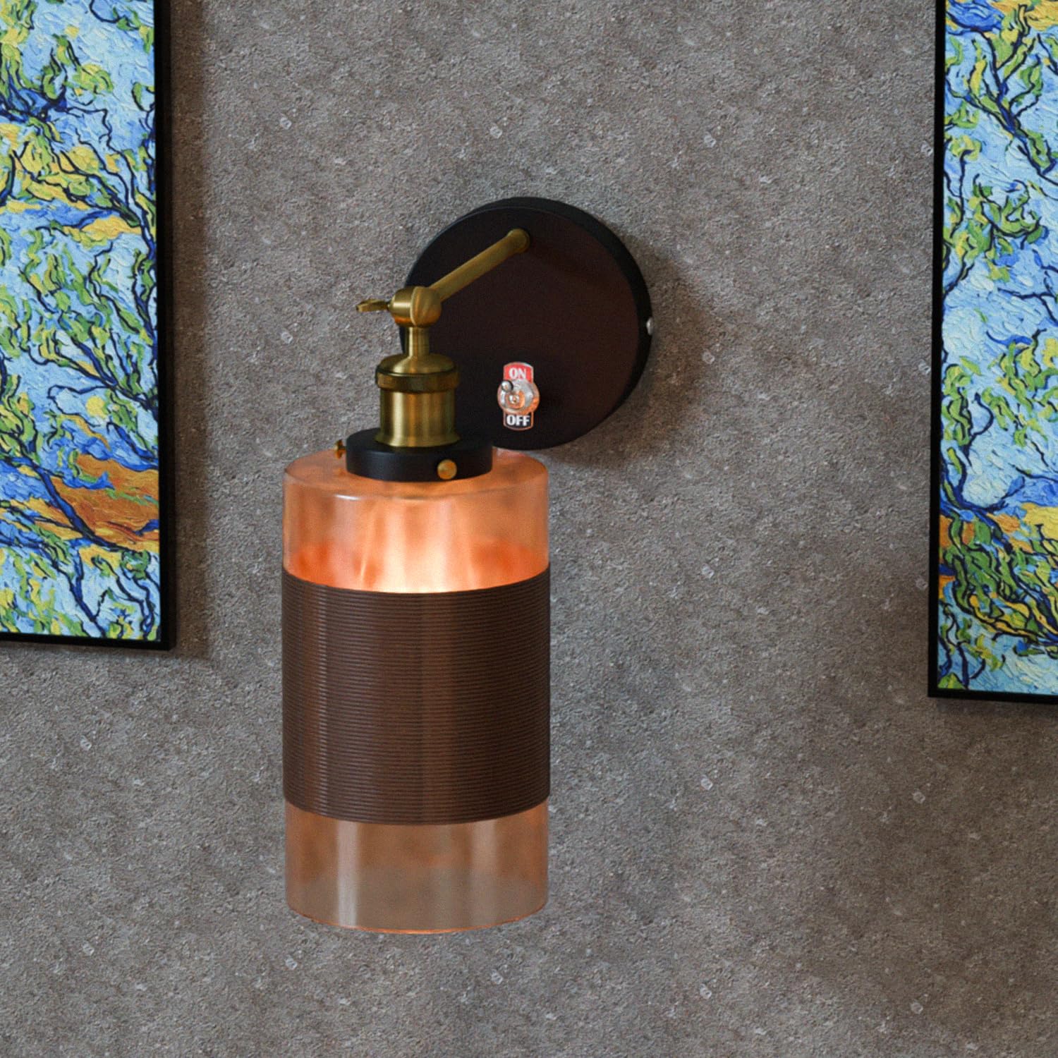 Vintage Messing Wandlampe mit verstellbarem Arm und weiß-braunem Lampenschirm, E27 Fassung, 60W für Innenräume, einfache Installation.