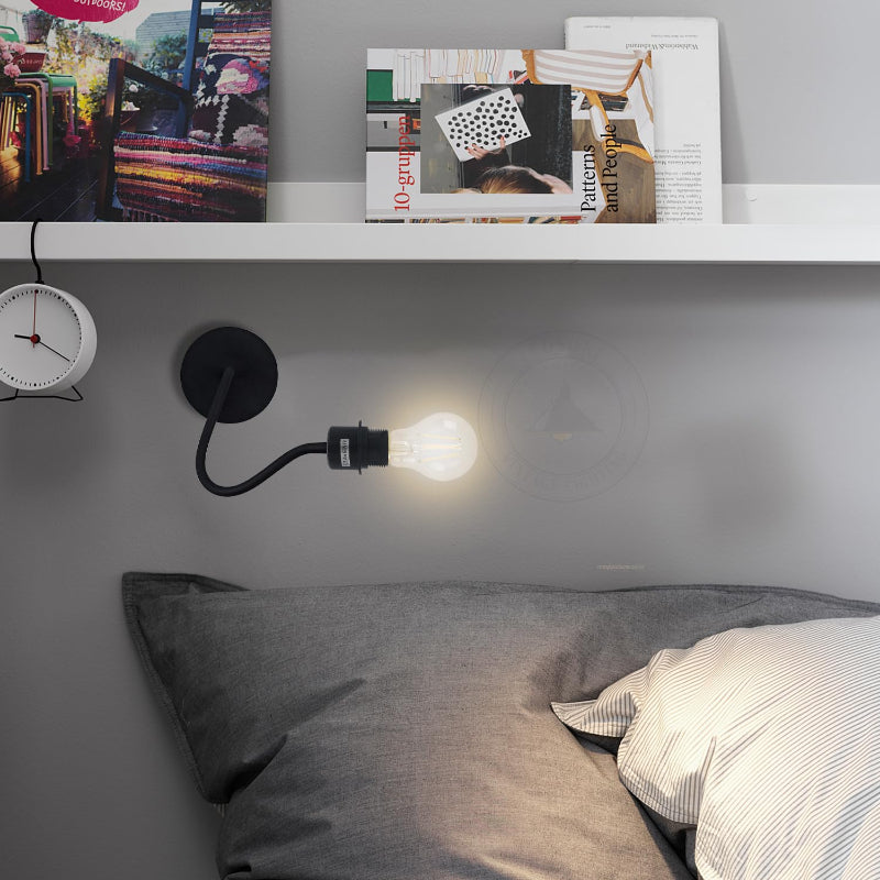 Biegsame LED Zimmerleuchte Schwarz.