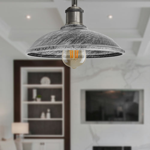 Lampada da soffitto industriale con paralume in metallo rustico~3008