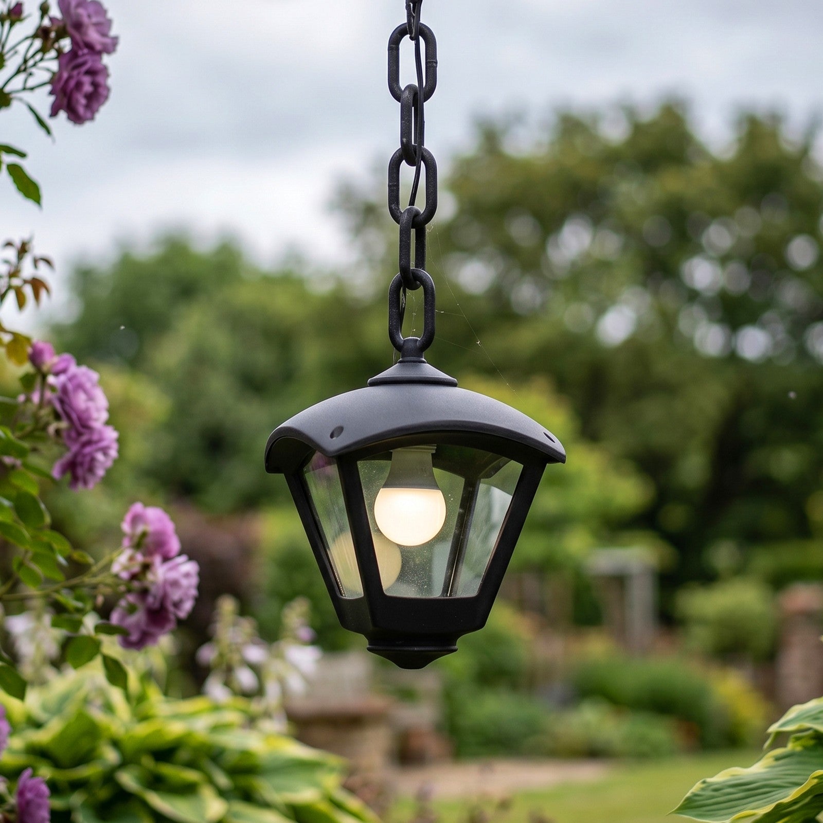 außenlampe hängend
