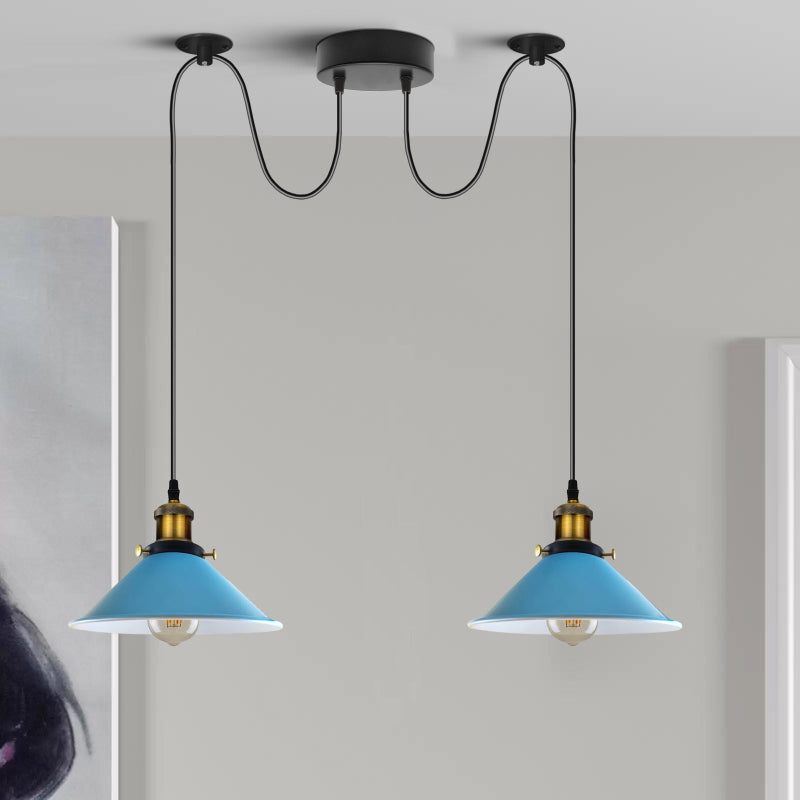 Zweiflammige blaue Hängeleuchte aus Metall mit E27-Fassung und Kegelform – elegantes Design für Wohnräume.

