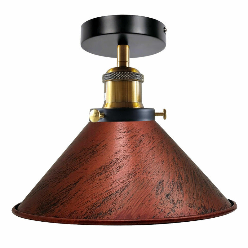 Ausgefallene rote Esszimmerlampe im Vintage-Design an der Decke