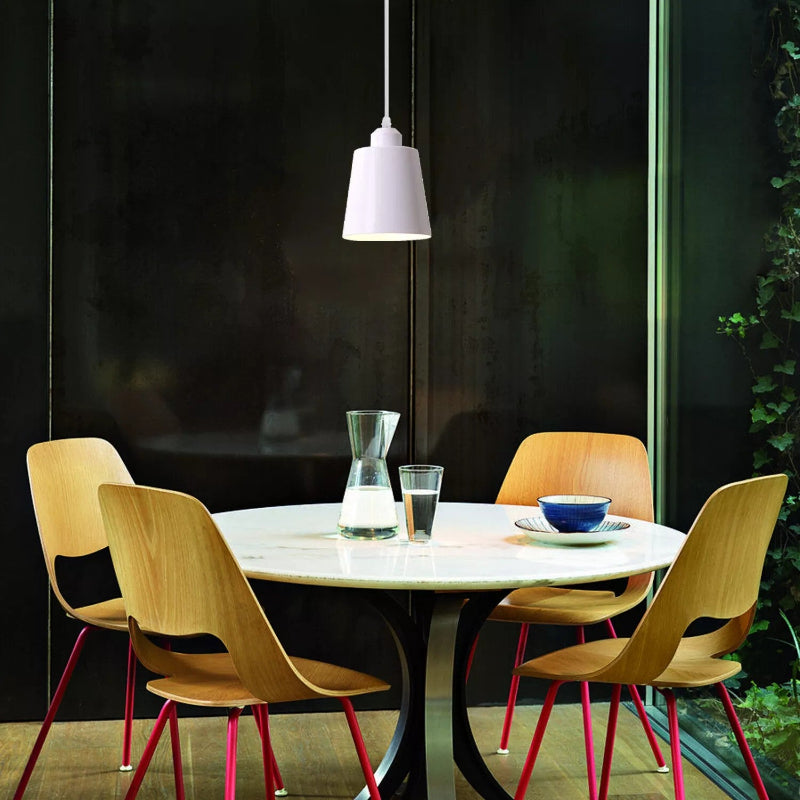 schlichte Deckenlampe