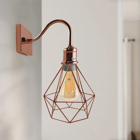 Moderne Wandleuchte in Roségold mit E27-Fassung für stilvolle Innenbeleuchtung.