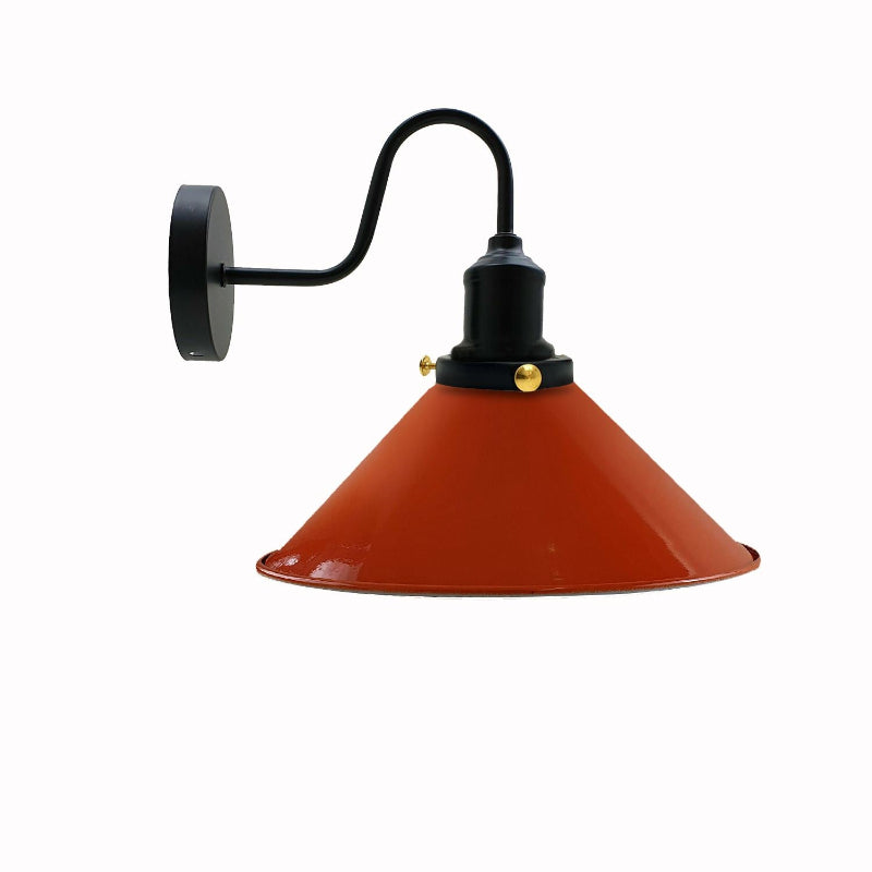 wandlampe im fabrikstil farbig