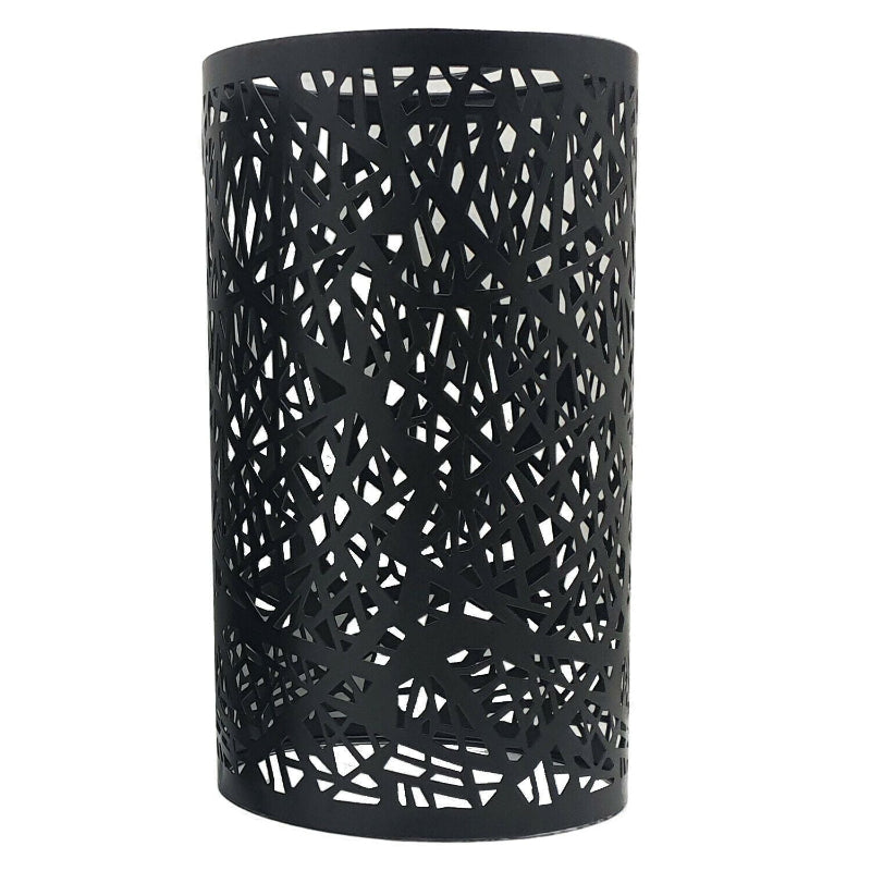 Moderner Lampenschirm im Käfigstil in Schwarz, ideal zur Raumgestaltung im Wohnzimmer oder Flur

